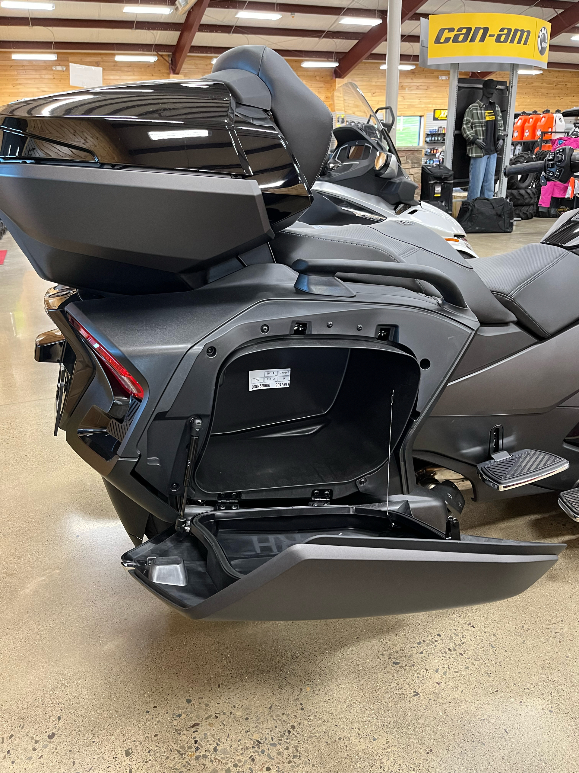 2022 Can-Am Spyder RT Limited in Montrose, Pennsylvania - Photo 10