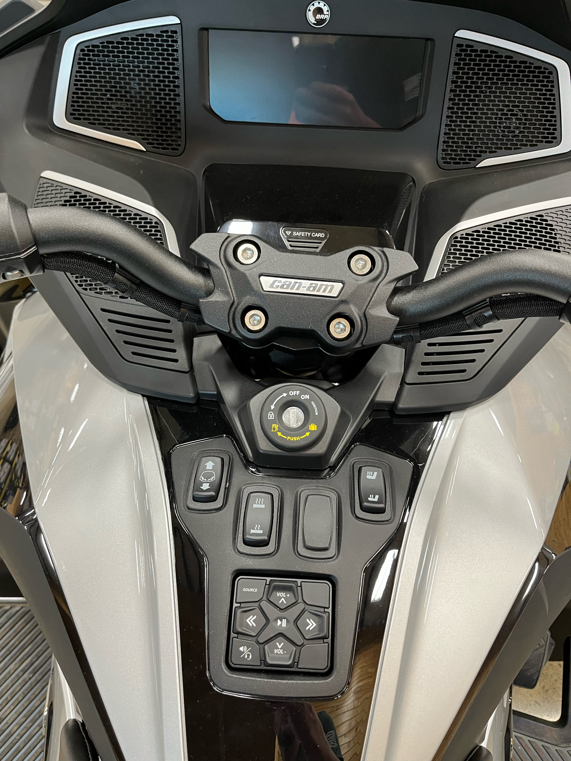 2022 Can-Am Spyder RT Limited in Montrose, Pennsylvania - Photo 7