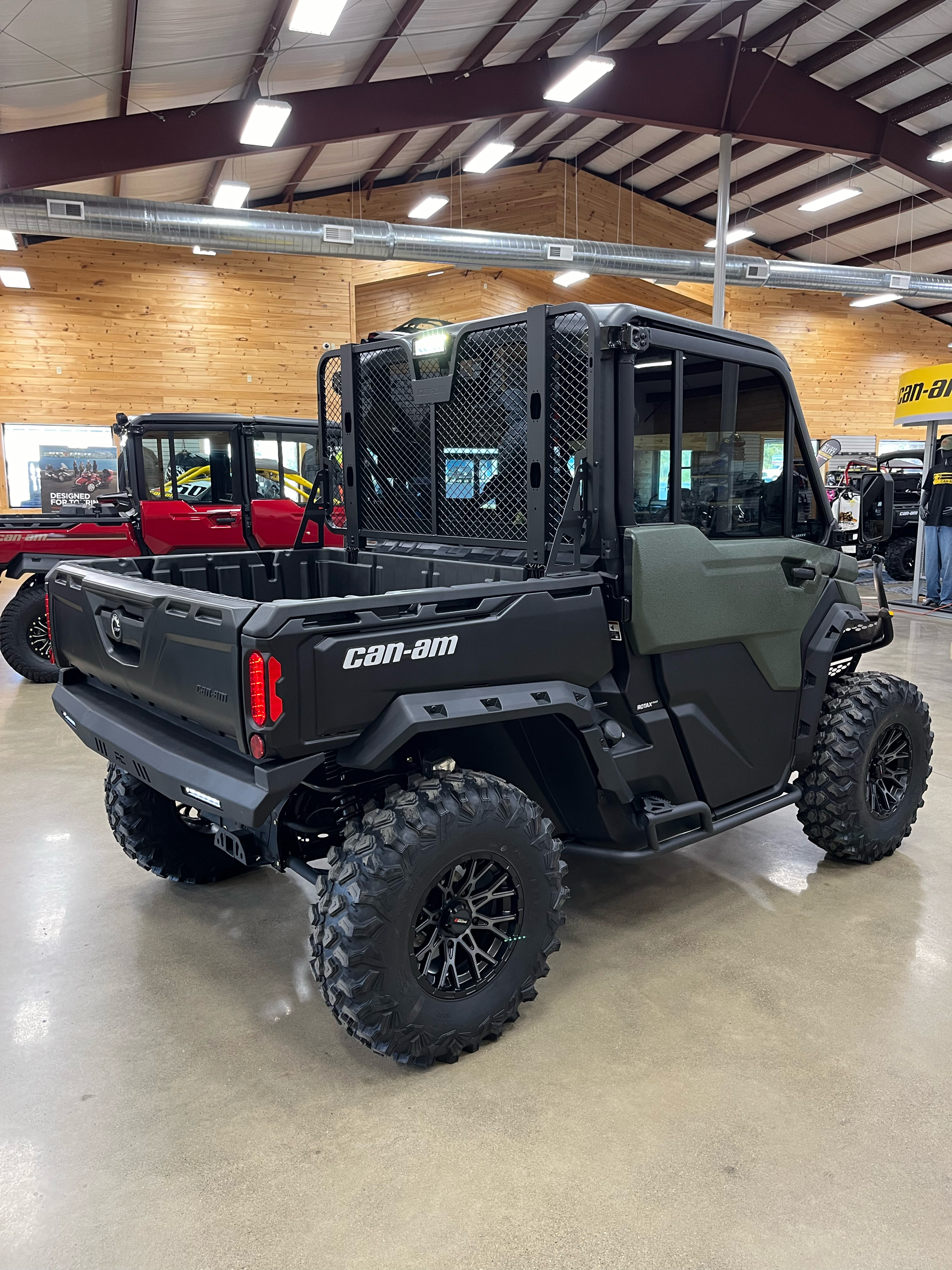 2024 Can-Am Defender DPS CAB in Montrose, Pennsylvania - Photo 8