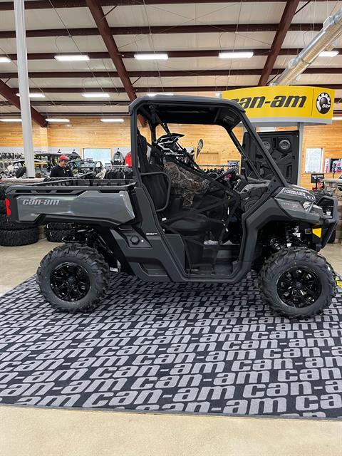 2023 Can-Am Defender XT HD10 in Montrose, Pennsylvania - Photo 4