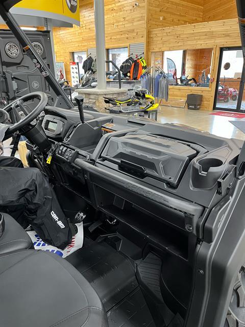 2023 Can-Am Defender XT HD10 in Montrose, Pennsylvania - Photo 15