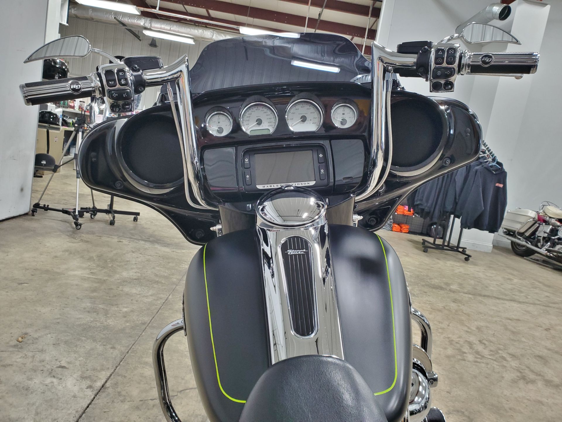 2014 Harley-Davidson Street Glide® Special in Sandusky, Ohio - Photo 11