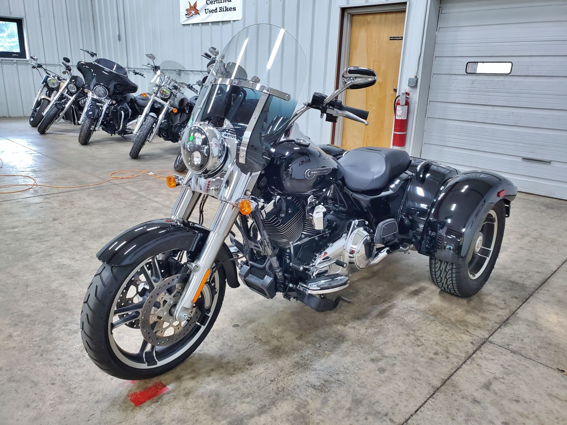 2015 Harley-Davidson Freewheeler™ in Sandusky, Ohio - Photo 5