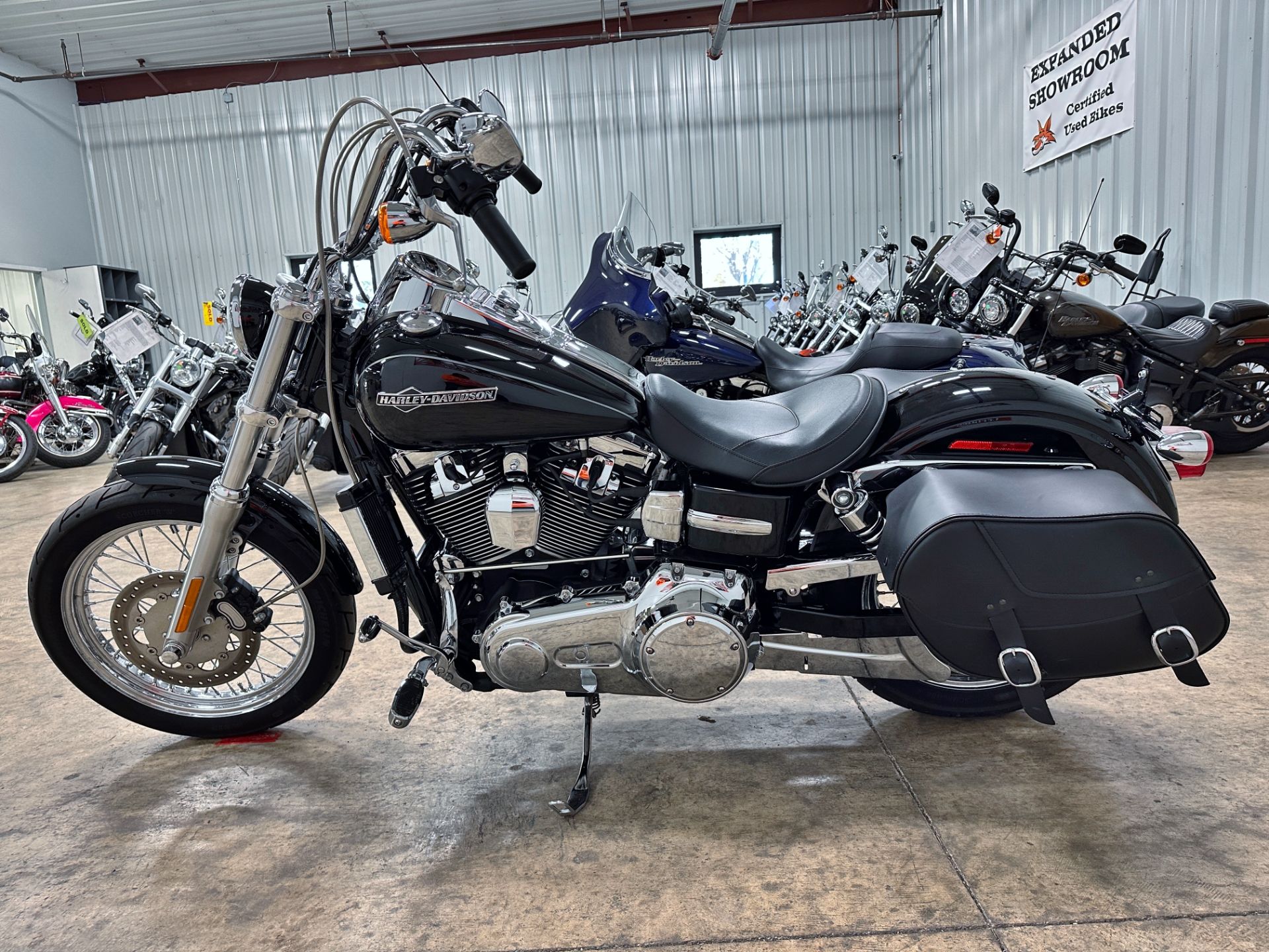 2013 Harley-Davidson Dyna® Super Glide® Custom in Sandusky, Ohio - Photo 5
