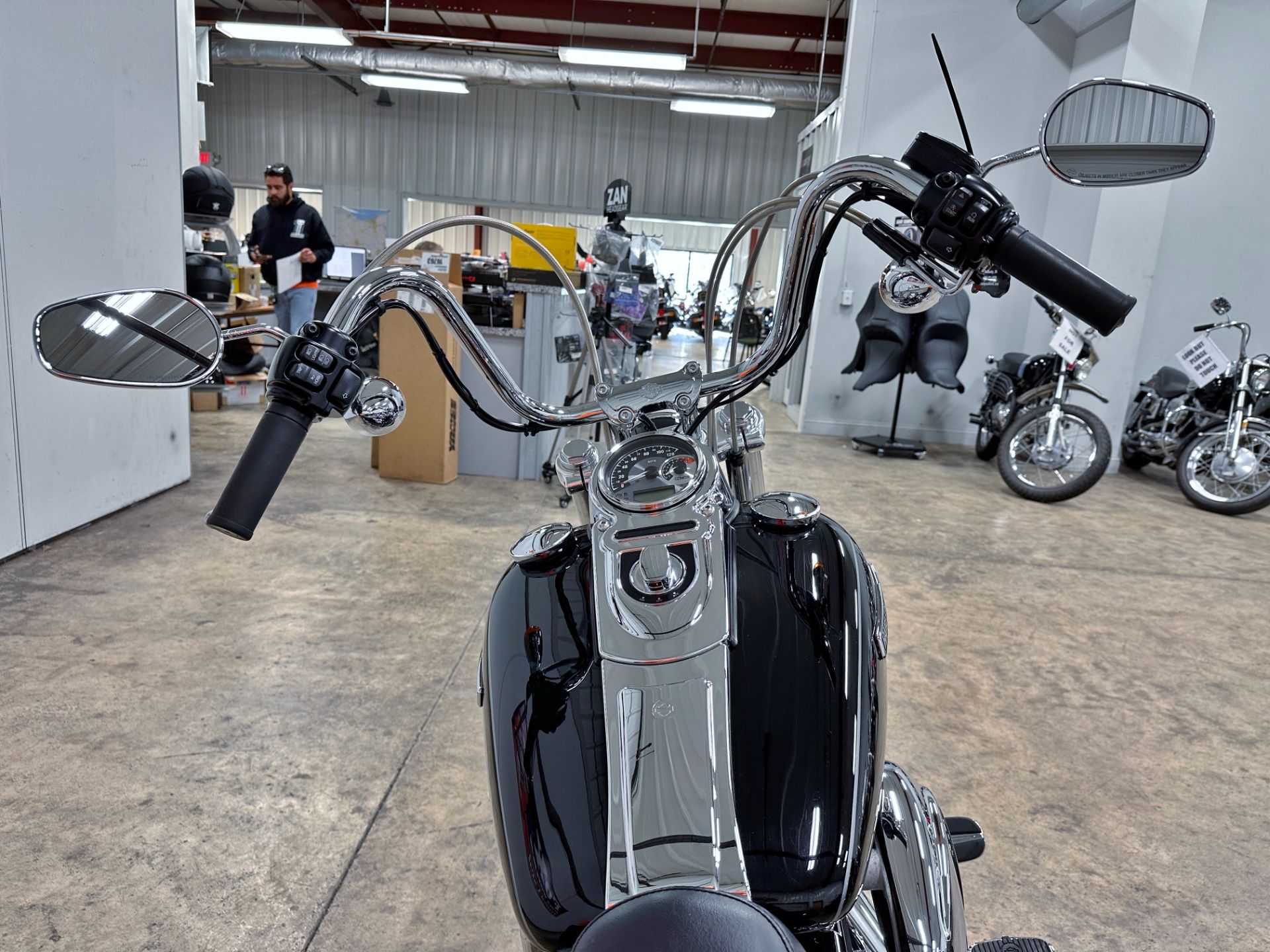 2013 Harley-Davidson Dyna® Super Glide® Custom in Sandusky, Ohio - Photo 10