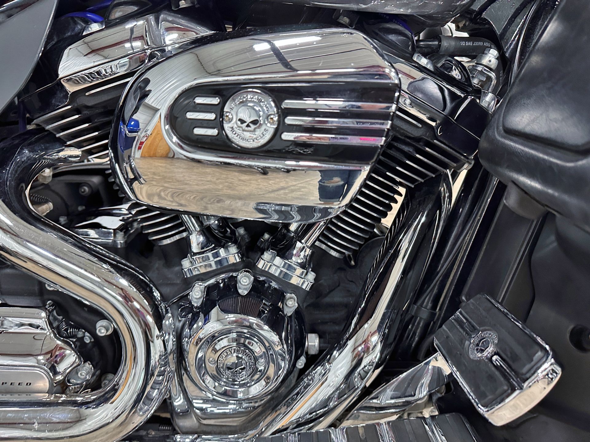 2017 Harley-Davidson Electra Glide® Ultra Classic® in Sandusky, Ohio - Photo 2