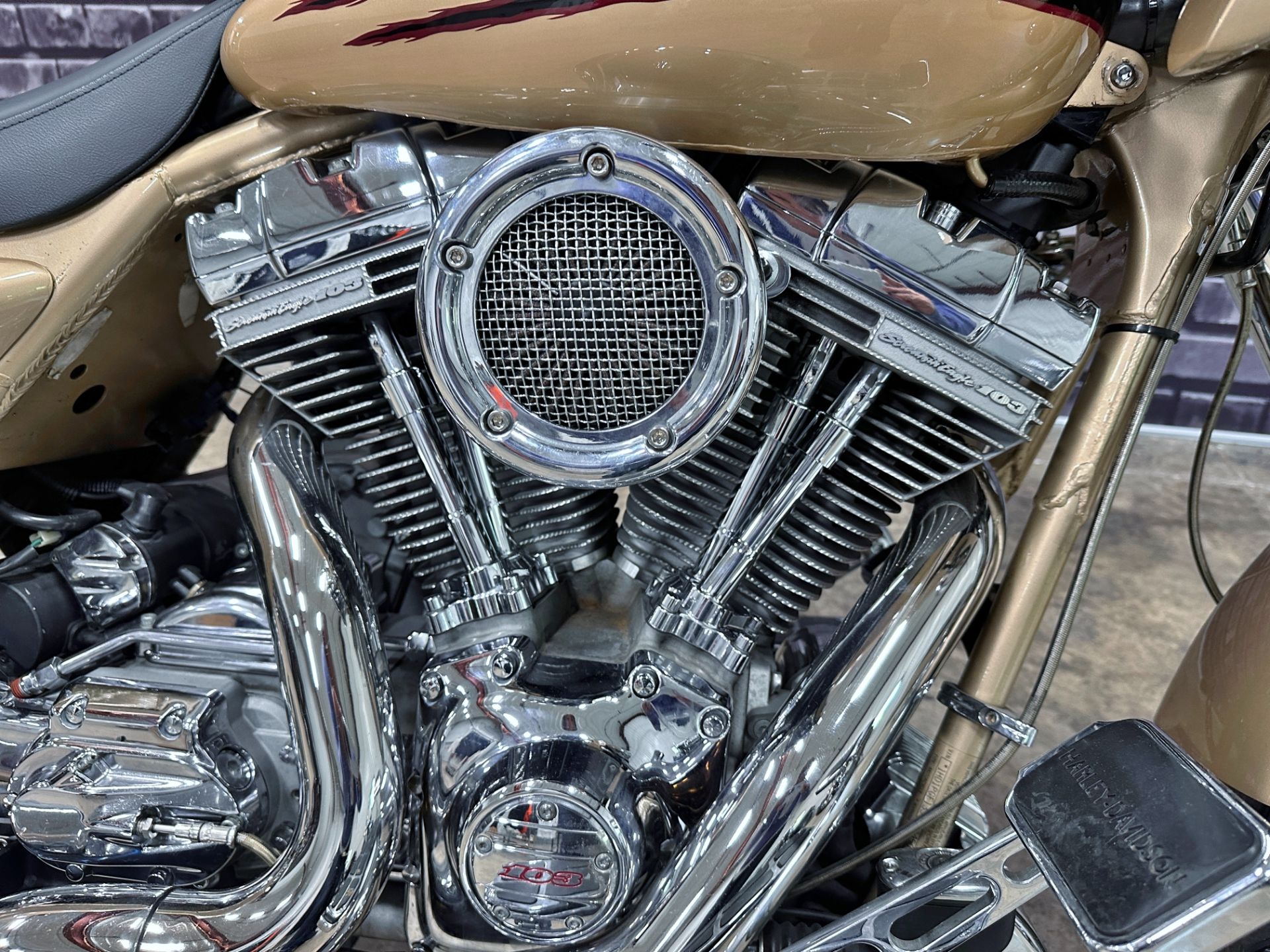 2003 Harley-Davidson Screamin' Eagle®  Road King® in Sandusky, Ohio - Photo 2