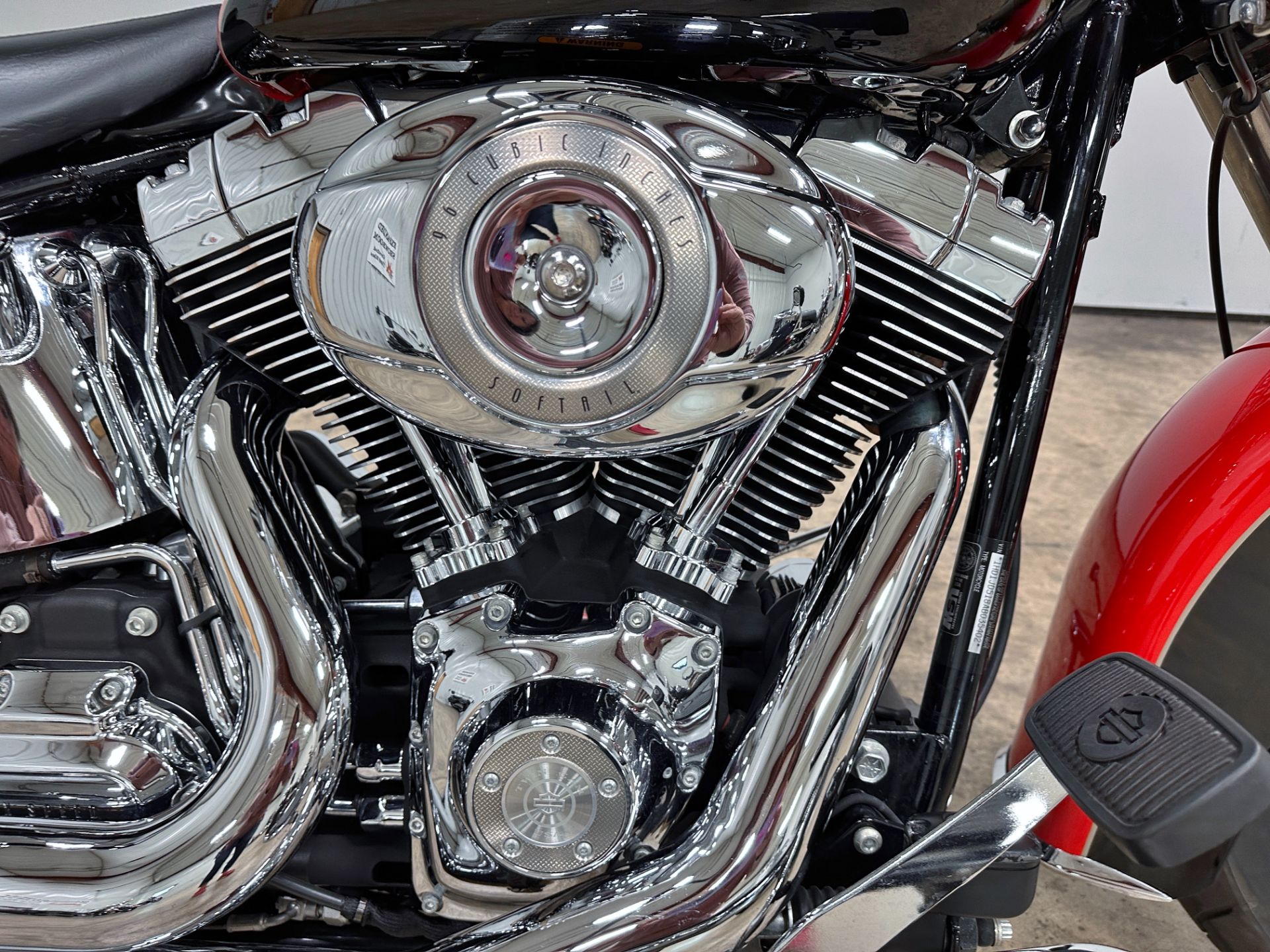 2010 Harley-Davidson Softail® Deluxe in Sandusky, Ohio - Photo 2
