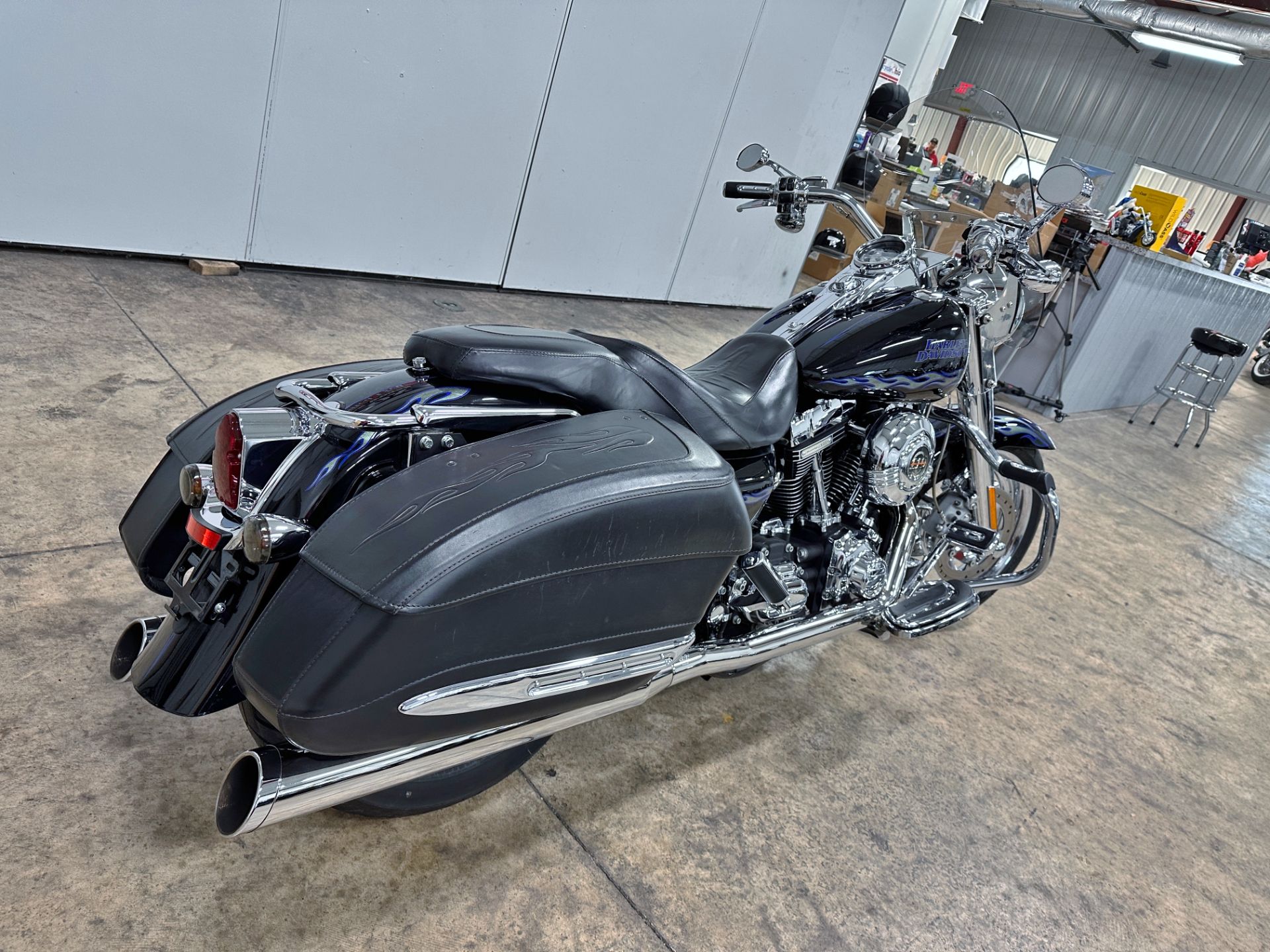 2007 Harley-Davidson CVO™ Screamin' Eagle® Road King® in Sandusky, Ohio - Photo 9