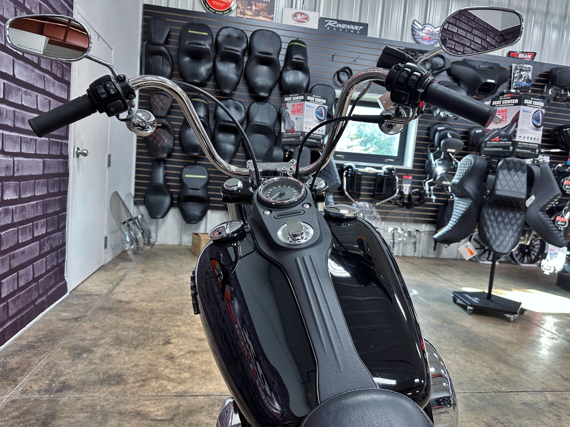 2016 Harley-Davidson Street Bob® in Sandusky, Ohio - Photo 10