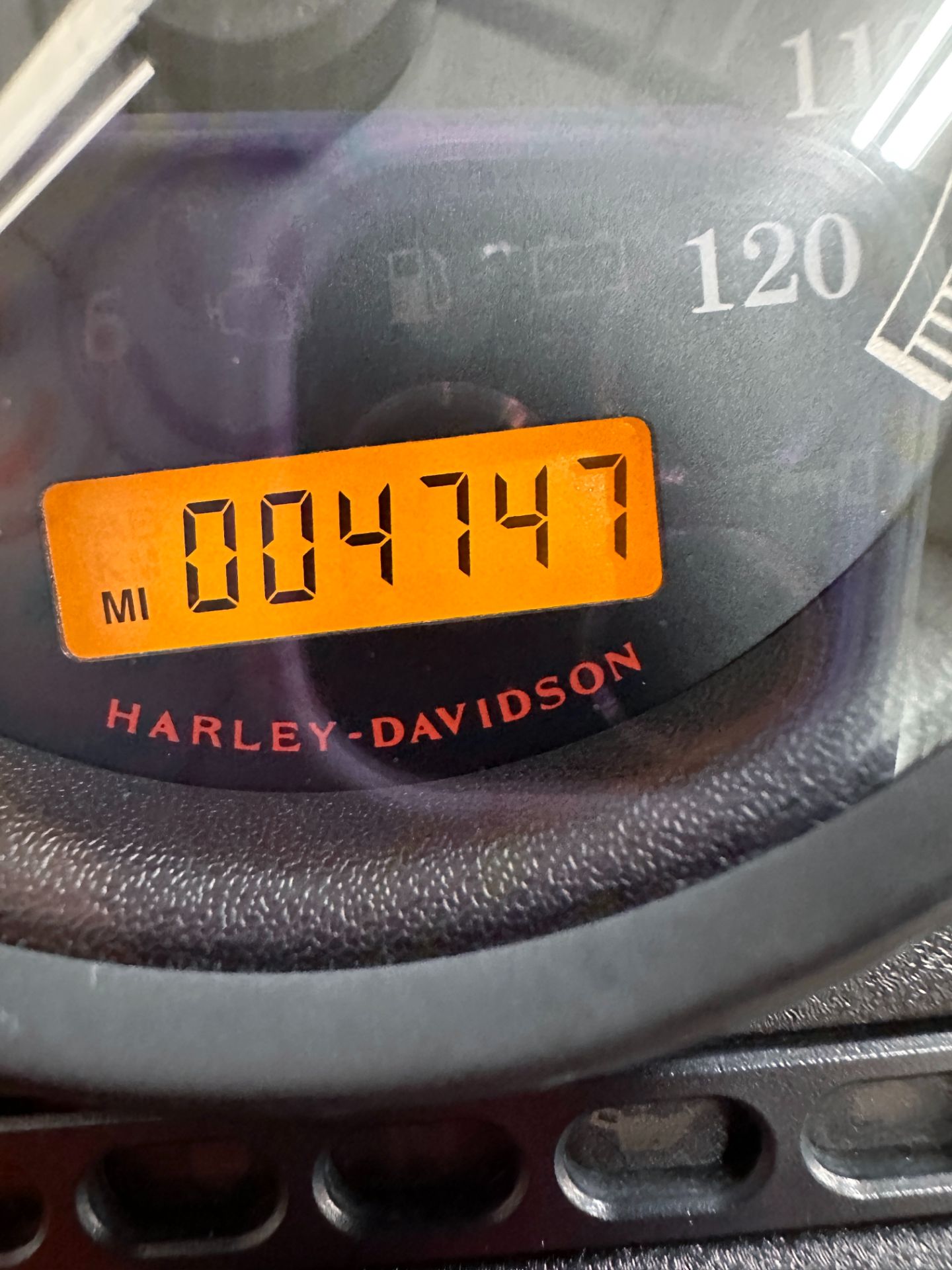 2011 Harley-Davidson Sportster® 883 SuperLow™ in Sandusky, Ohio - Photo 12