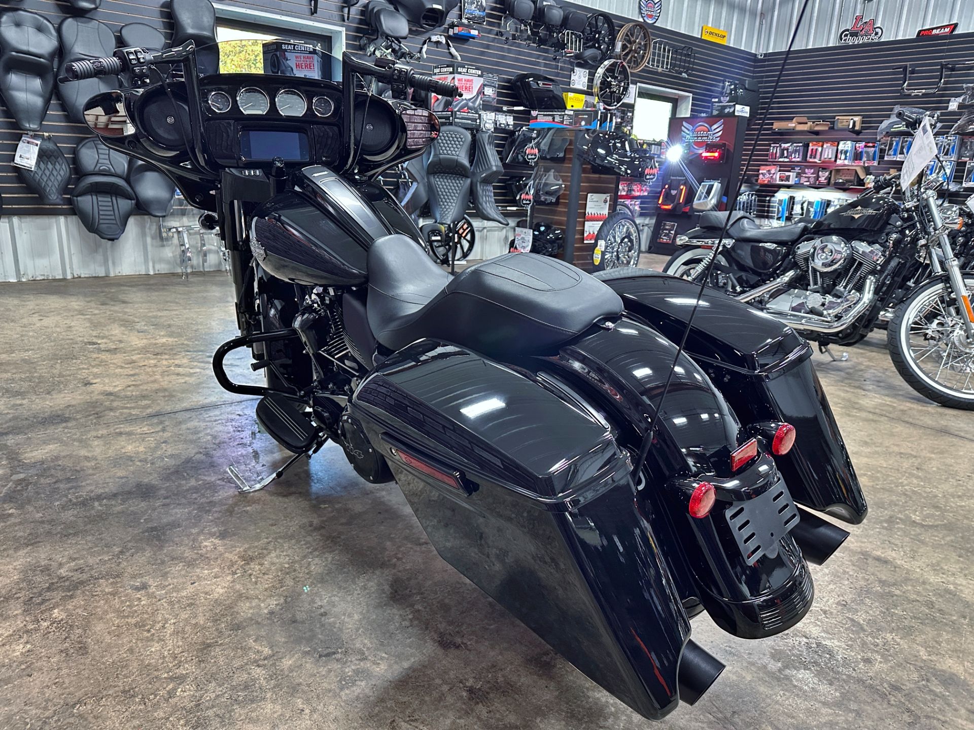 2021 Harley-Davidson Street Glide® Special in Sandusky, Ohio - Photo 6