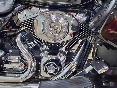 2009 Harley-Davidson Electra Glide® Classic in Sandusky, Ohio - Photo 2