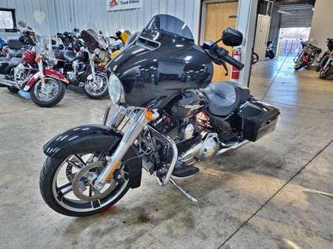 2014 Harley-Davidson Street Glide® in Sandusky, Ohio - Photo 5