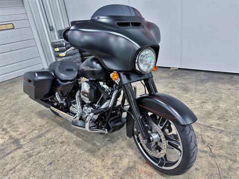 2016 Harley-Davidson Street Glide® Special in Sandusky, Ohio - Photo 3