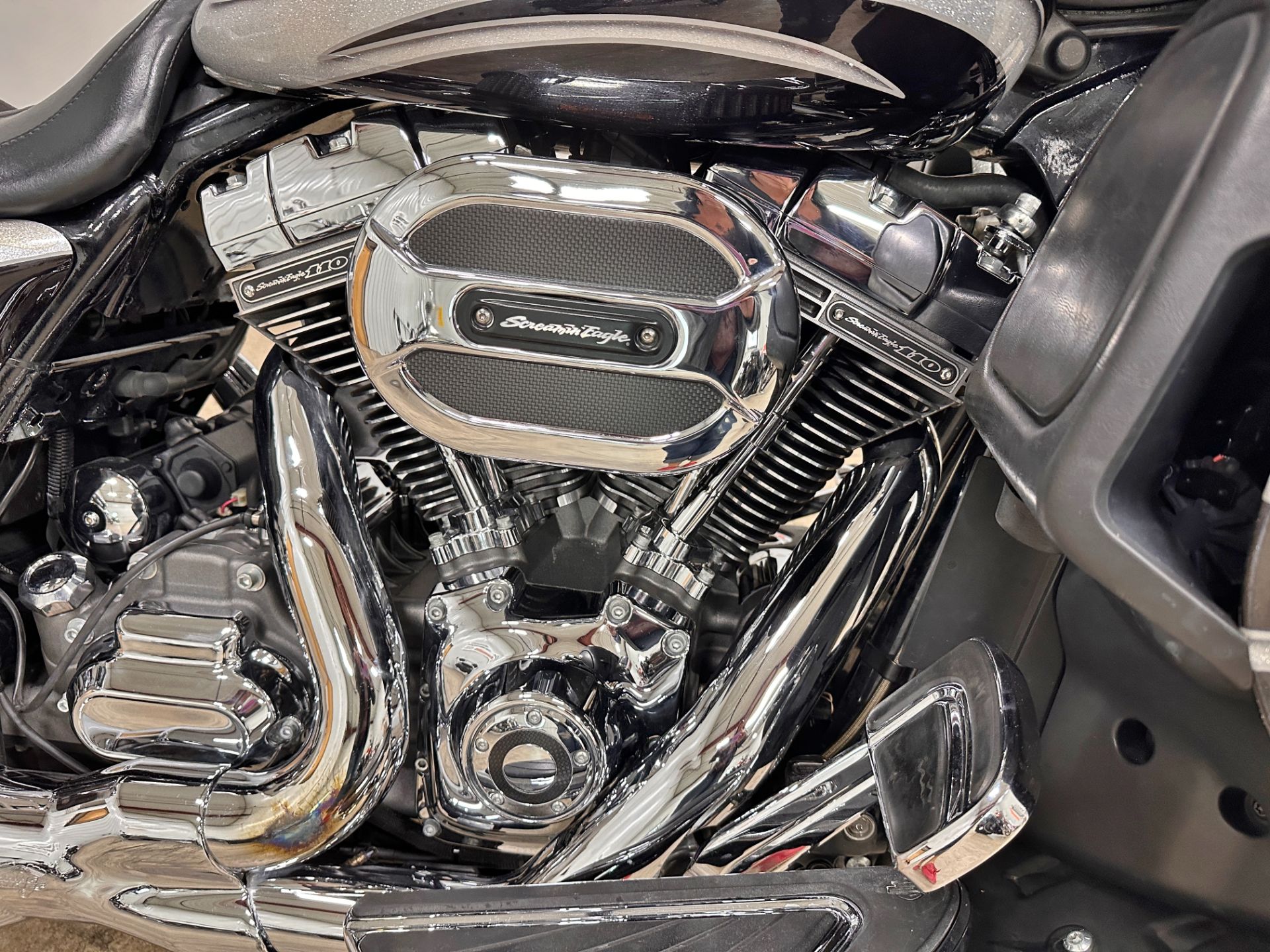 2015 Harley-Davidson CVO™ Street Glide® in Sandusky, Ohio - Photo 2