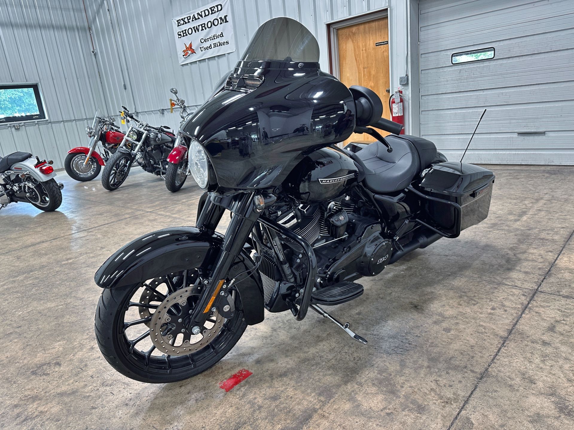 2019 Harley-Davidson Street Glide® Special in Sandusky, Ohio - Photo 5