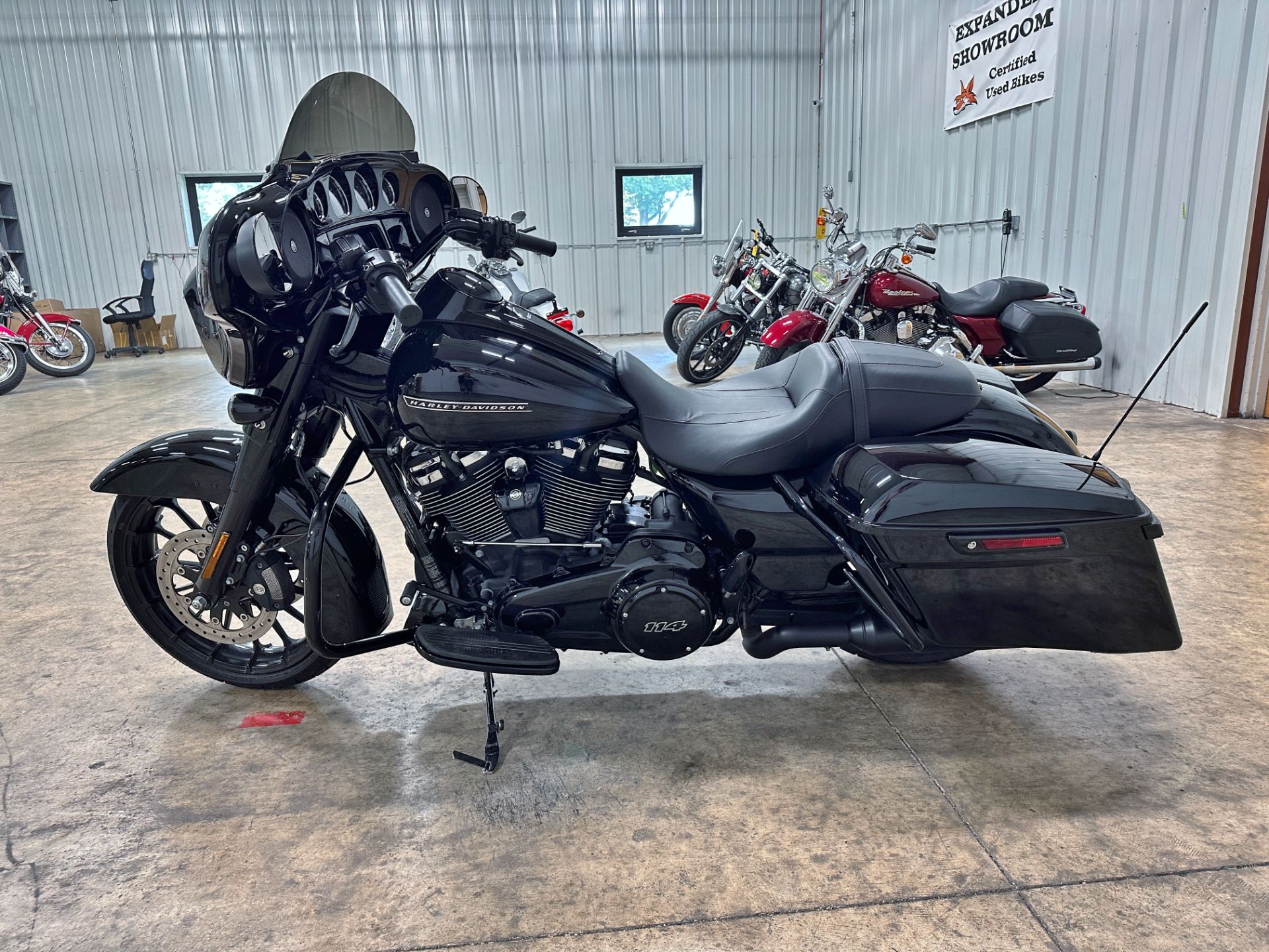 2019 Harley-Davidson Street Glide® Special in Sandusky, Ohio - Photo 6