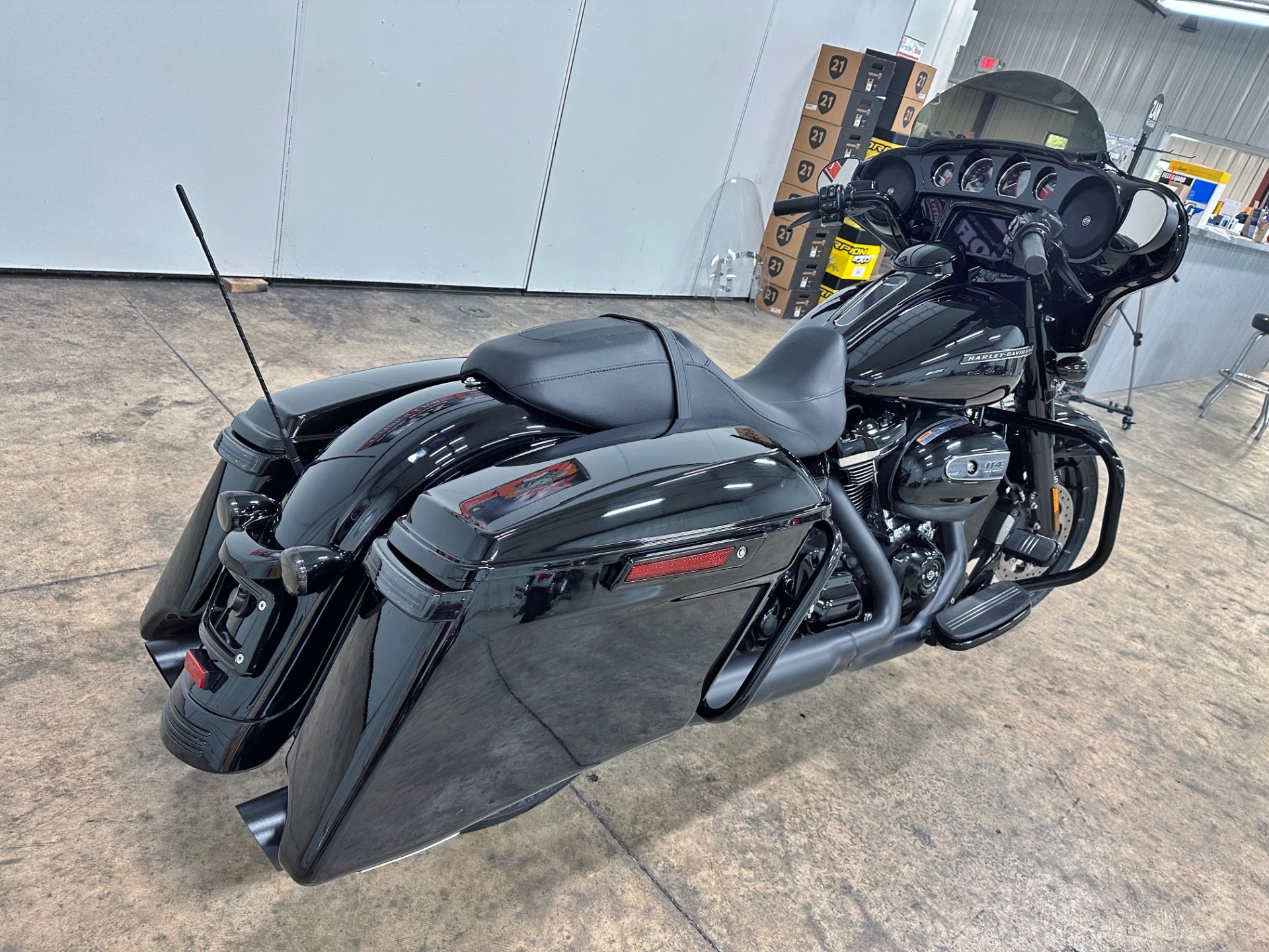 2019 Harley-Davidson Street Glide® Special in Sandusky, Ohio - Photo 9