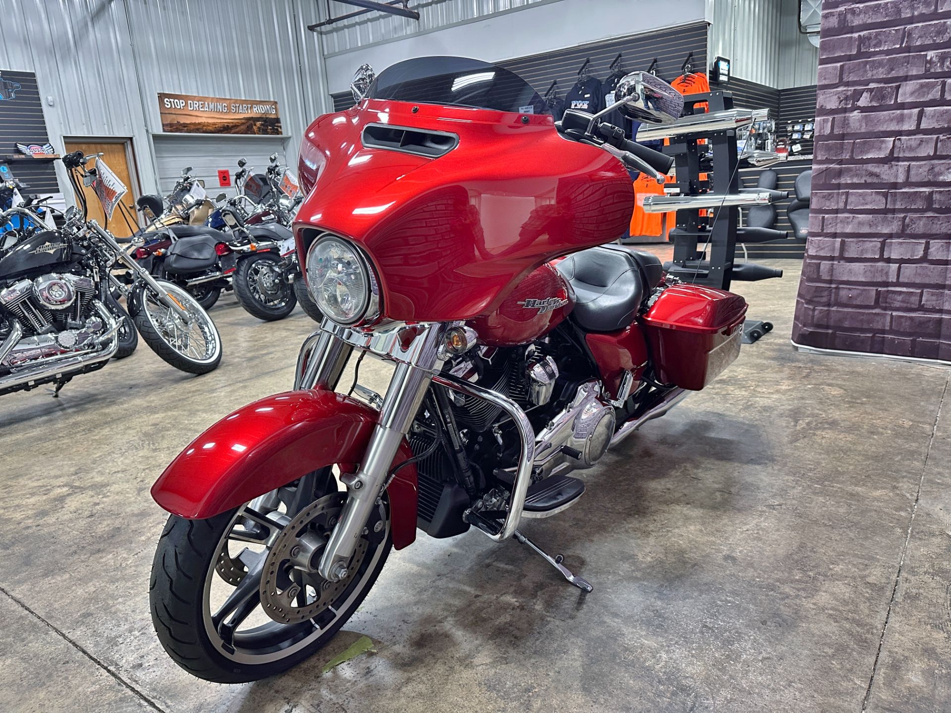 2019 Harley-Davidson Street Glide® in Sandusky, Ohio - Photo 5