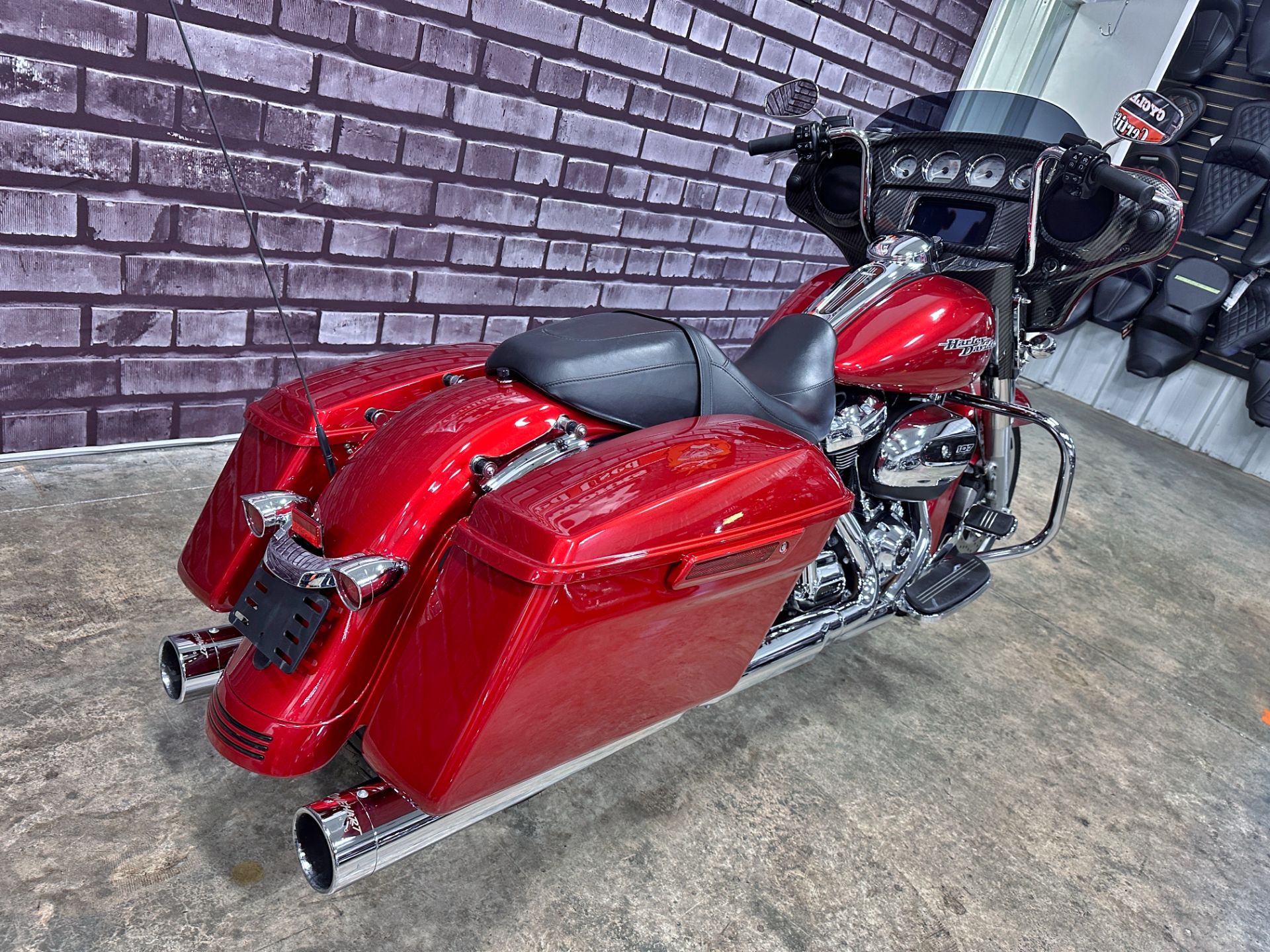 2019 Harley-Davidson Street Glide® in Sandusky, Ohio - Photo 8