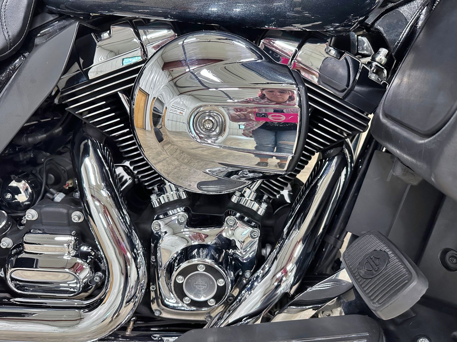 2015 Harley-Davidson Electra Glide® Ultra Classic® Low in Sandusky, Ohio - Photo 2