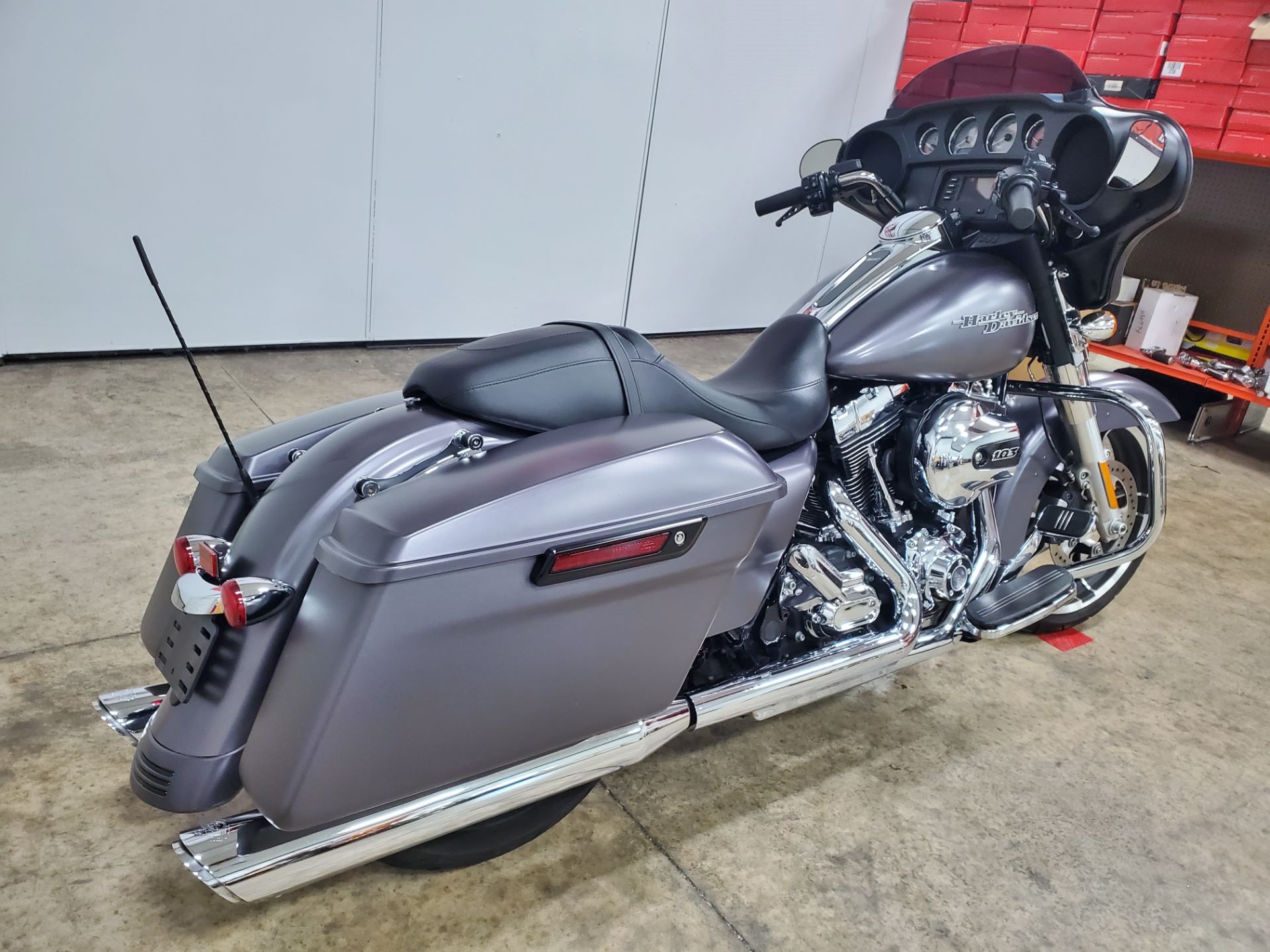 2015 Harley-Davidson Street Glide® Special in Sandusky, Ohio - Photo 9