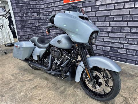 2023 Harley-Davidson Street Glide® Special in Sandusky, Ohio - Photo 3