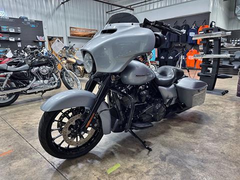 2019 Harley-Davidson Street Glide® Special in Sandusky, Ohio - Photo 5