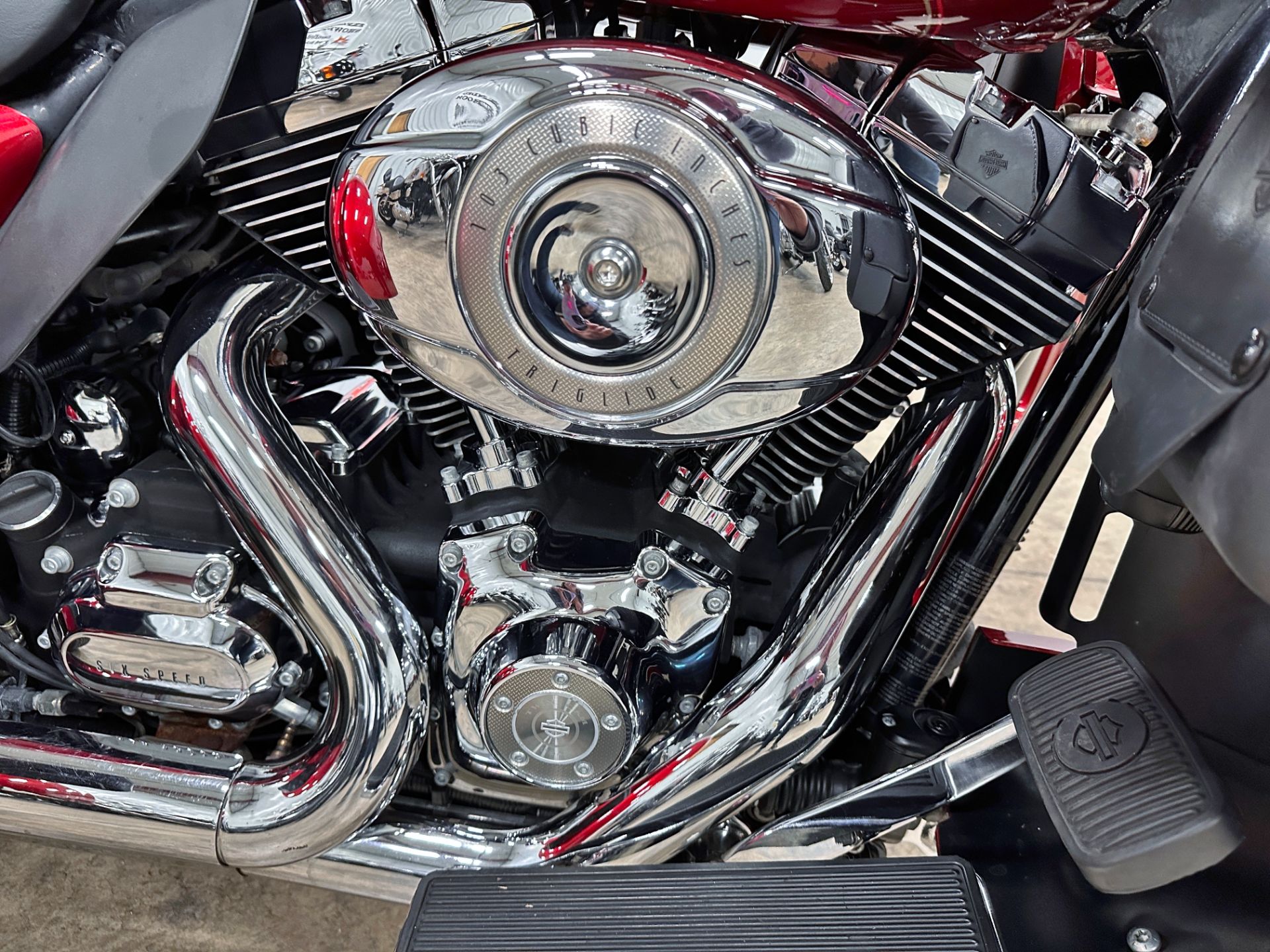 2013 Harley-Davidson Tri Glide® Ultra Classic® in Sandusky, Ohio - Photo 2