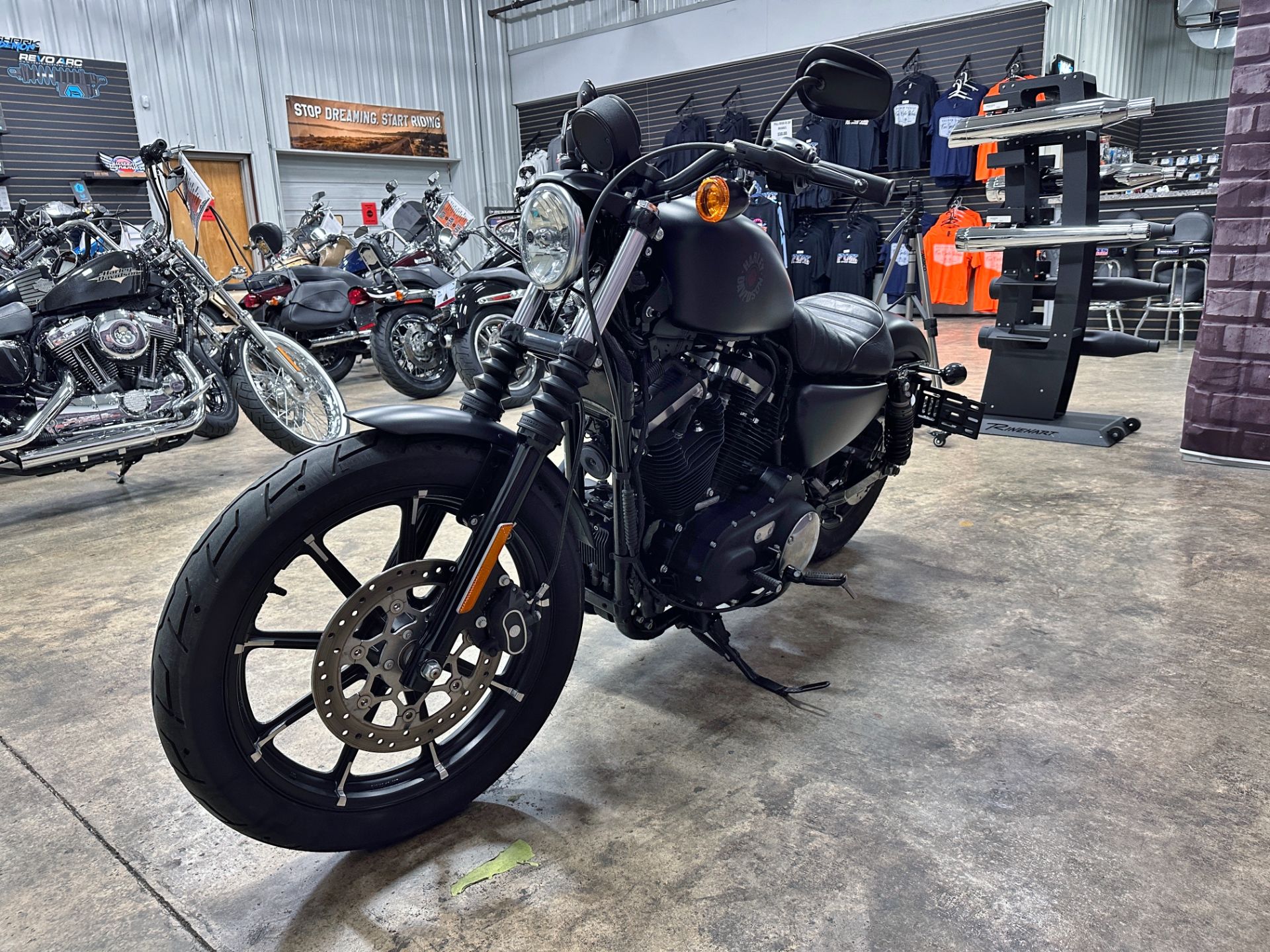 2021 Harley-Davidson Iron 883™ in Sandusky, Ohio - Photo 5