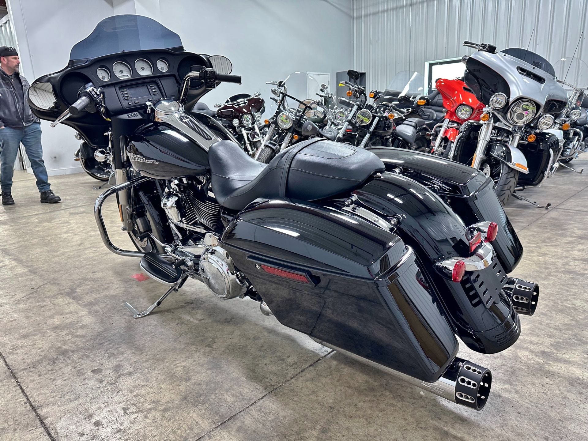 2019 Harley-Davidson Street Glide® in Sandusky, Ohio - Photo 7