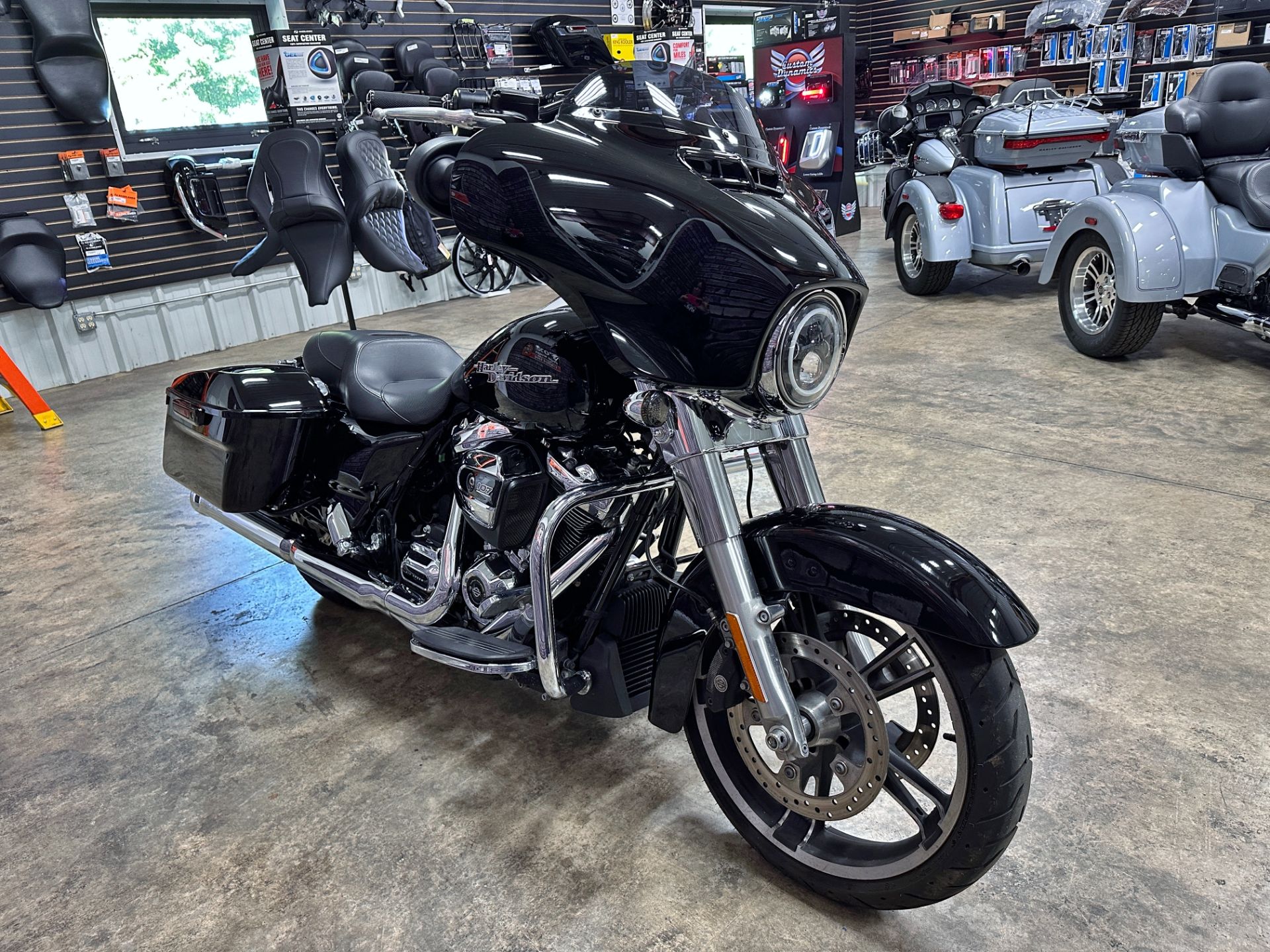 2019 Harley-Davidson Street Glide® in Sandusky, Ohio - Photo 3