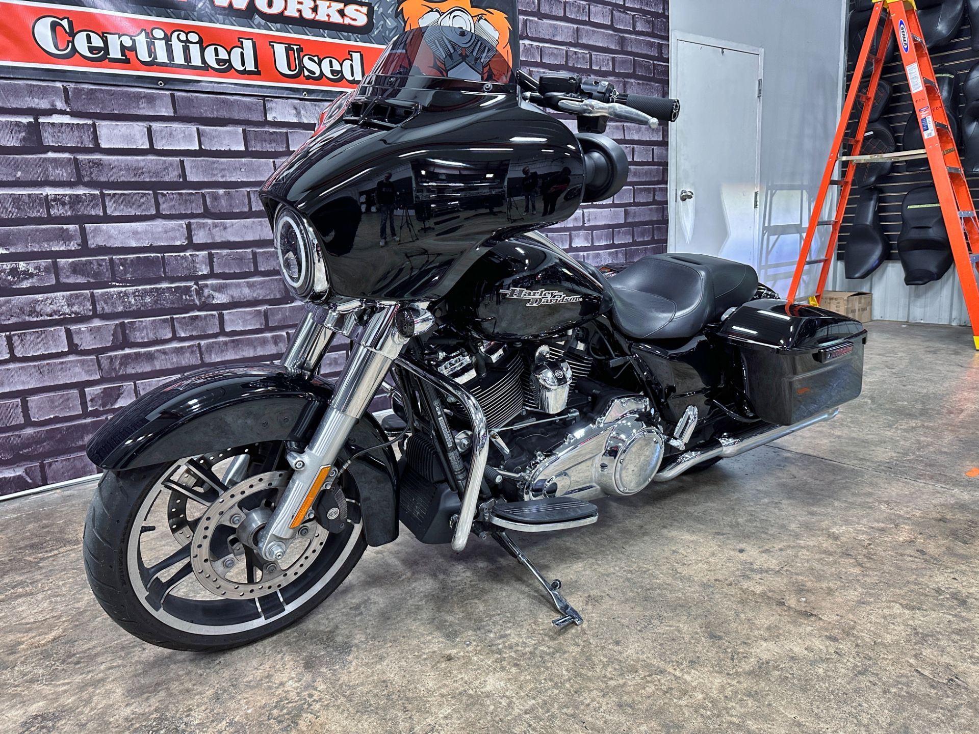 2019 Harley-Davidson Street Glide® in Sandusky, Ohio - Photo 5