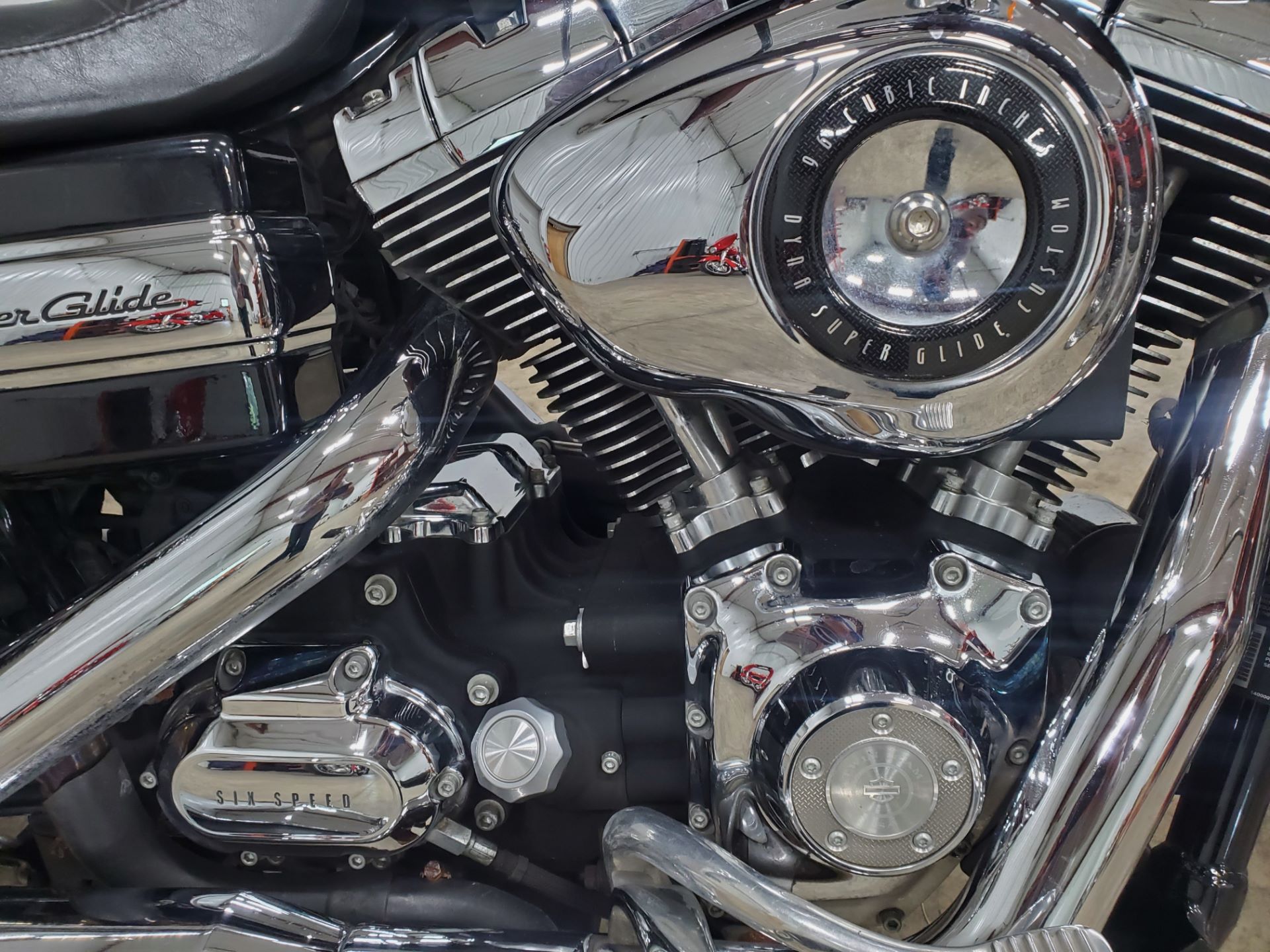 2011 Harley-Davidson Dyna® Super Glide® Custom in Sandusky, Ohio - Photo 2