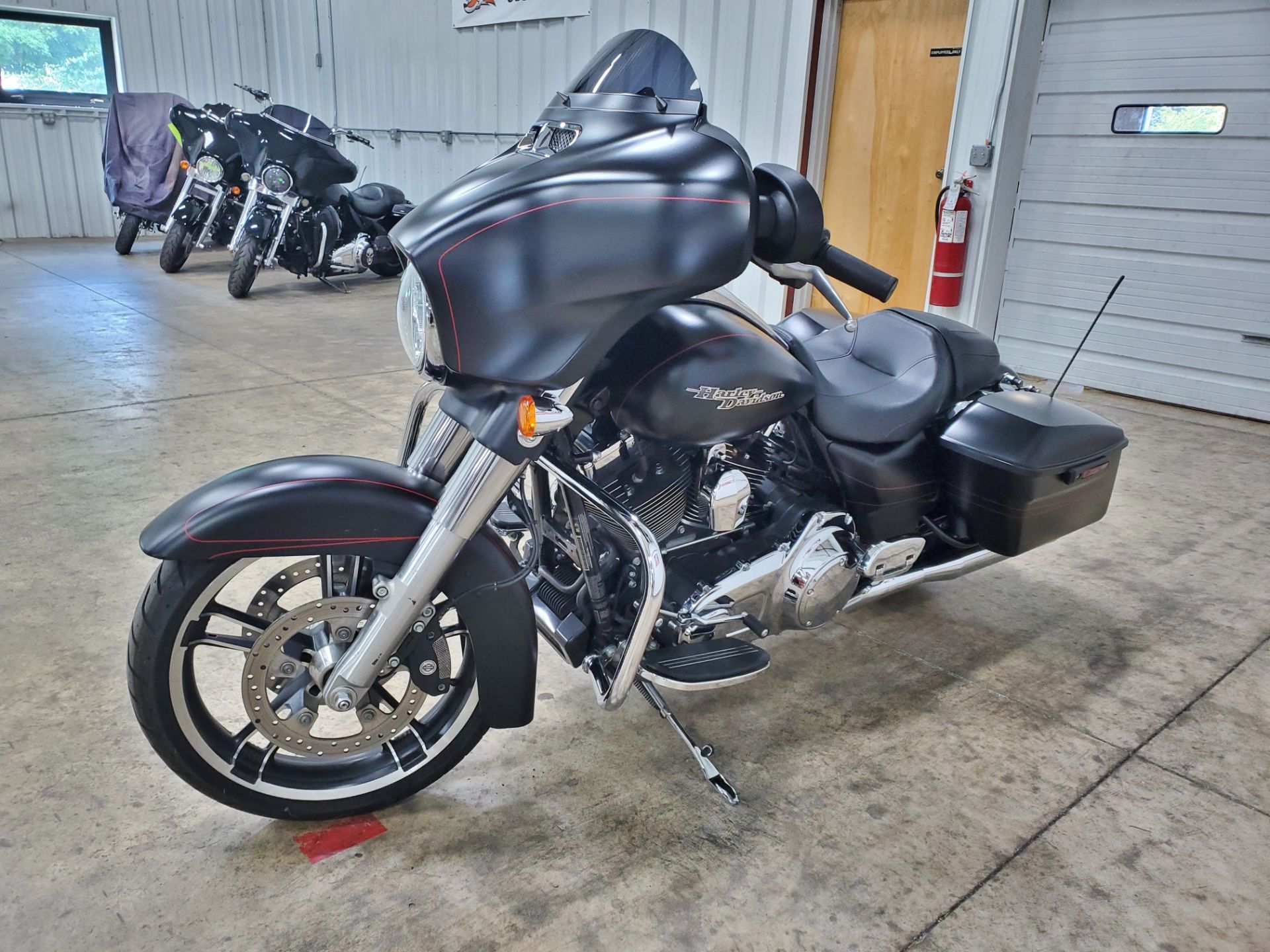 2015 Harley-Davidson Street Glide® Special in Sandusky, Ohio - Photo 5