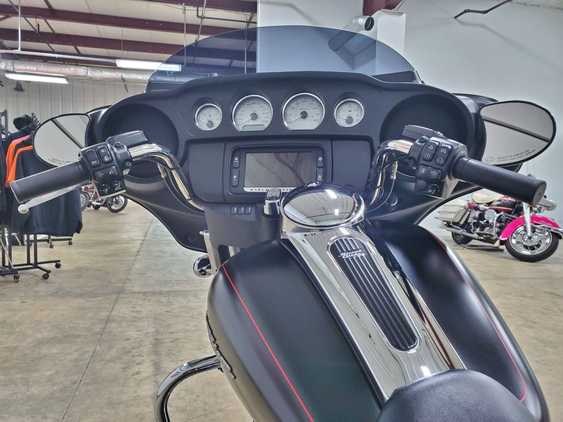 2015 Harley-Davidson Street Glide® Special in Sandusky, Ohio - Photo 11