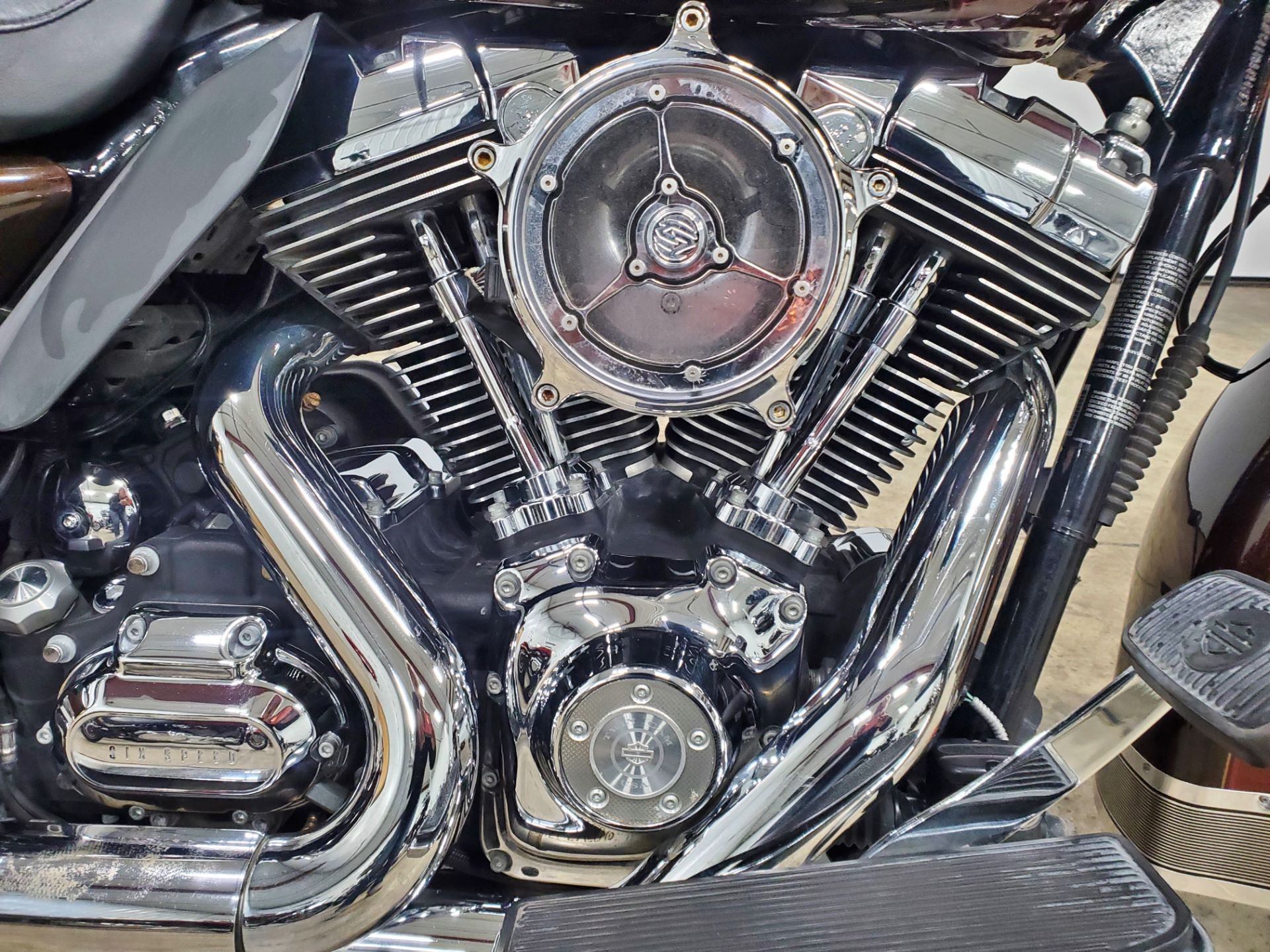 2011 Harley-Davidson Ultra Classic® Electra Glide® in Sandusky, Ohio - Photo 2