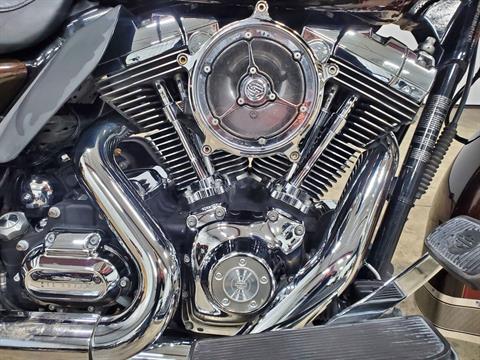 2011 Harley-Davidson Ultra Classic® Electra Glide® in Sandusky, Ohio - Photo 2