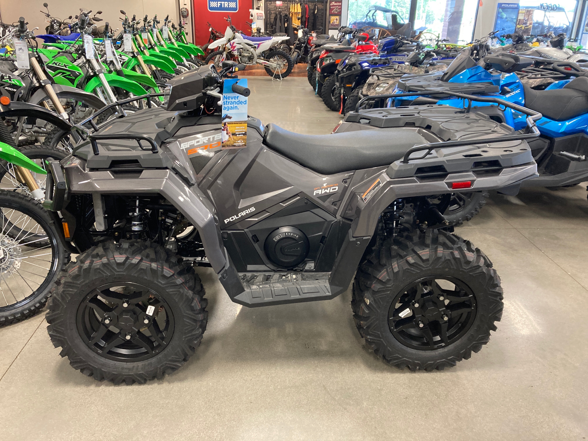 2023 Polaris Sportsman 570 Premium in Bettendorf, Iowa - Photo 2