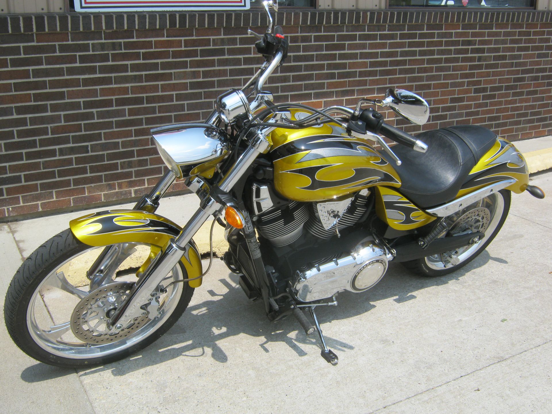 2010 Victory Vegas ''Jackpot'' Xtreem in Bettendorf, Iowa - Photo 20