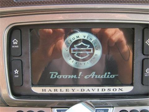 2015 Harley-Davidson CVO™ Limited in Bettendorf, Iowa - Photo 3