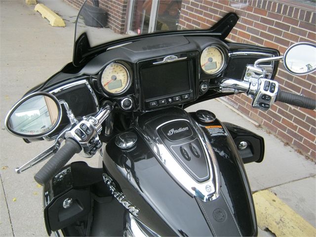 2021 Indian Motorcycle Roadmaster® in Bettendorf, Iowa - Photo 10