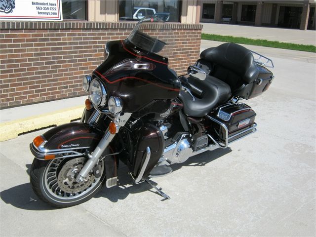 2011 Harley-Davidson Ultra Classic® Electra Glide® in Bettendorf, Iowa - Photo 21