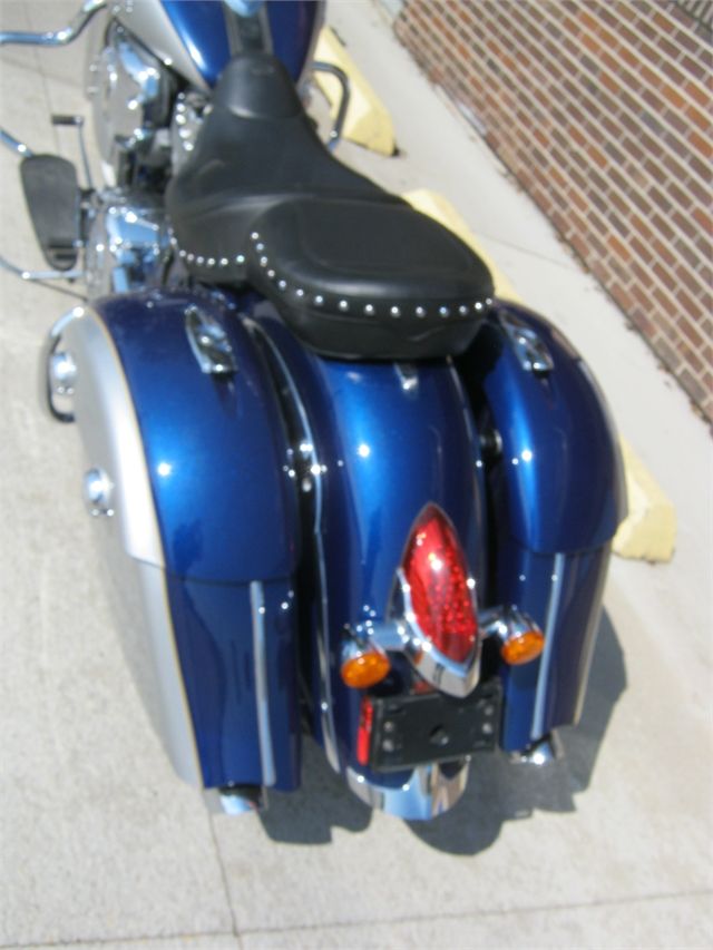 2017 Indian Motorcycle Springfield Sapphire Blue over Star Silver in Bettendorf, Iowa - Photo 6