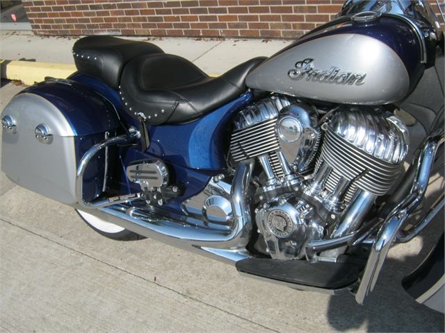 2017 Indian Motorcycle Springfield Sapphire Blue over Star Silver in Bettendorf, Iowa - Photo 8