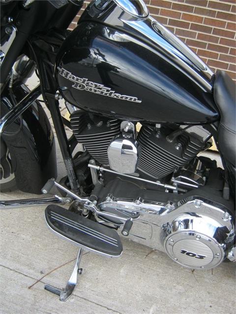 2013 Harley-Davidson Street Glide® in Bettendorf, Iowa - Photo 7