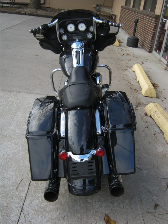 2013 Harley-Davidson Street Glide® in Bettendorf, Iowa - Photo 9