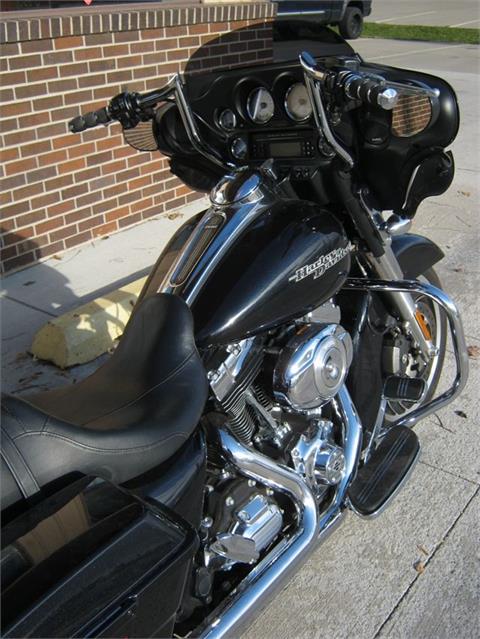 2013 Harley-Davidson Street Glide® in Bettendorf, Iowa - Photo 13