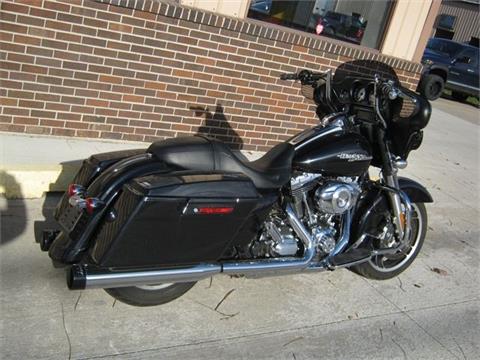 2013 Harley-Davidson Street Glide® in Bettendorf, Iowa - Photo 16